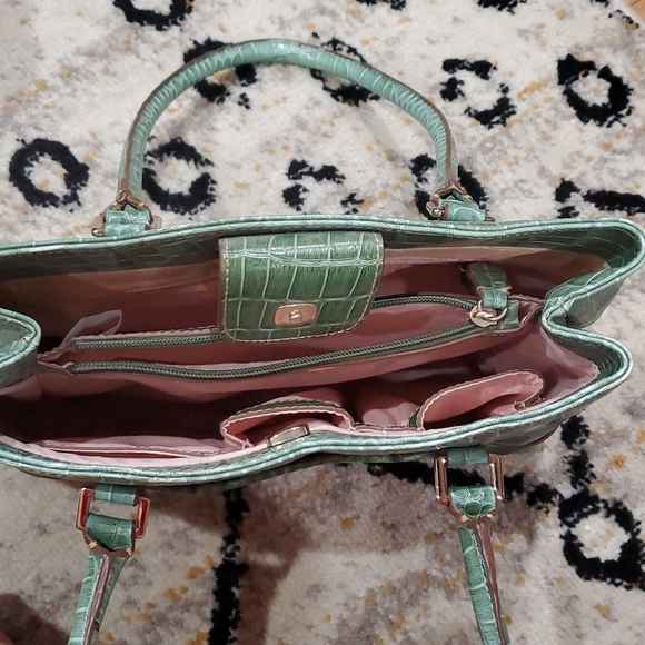 Liz Claiborne Handbag - Picture 3 of 4